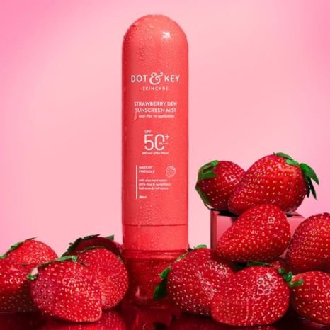 Dot & Key Strawberry + Niacinamide Sunscreen Mist SPF 50+ PA+++     80ml