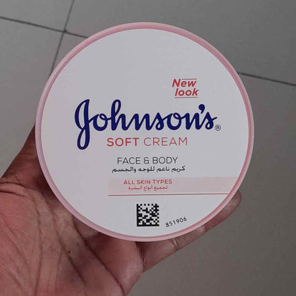 Johnsons 24Hour Moisture Soft Cream (200ml)