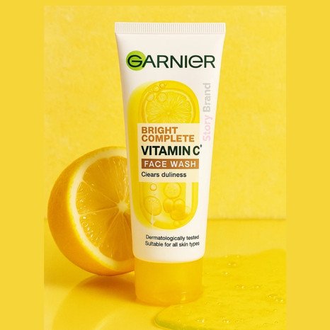 Garnier Bright Complete Vitamin C Face Wash 100g